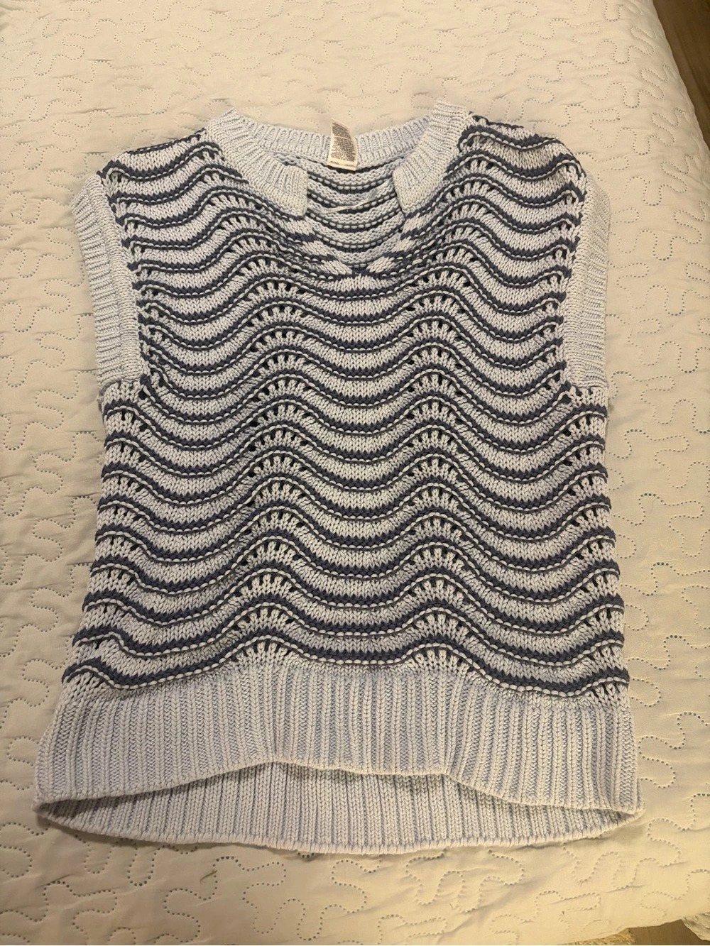 Melrose and Market Women's small Wave Knit Sweater in Blue & White Size Small